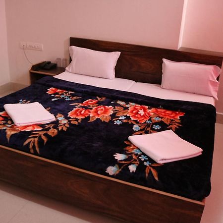 Hotel Santosh Guest House Τζοντχπούρ Εξωτερικό φωτογραφία