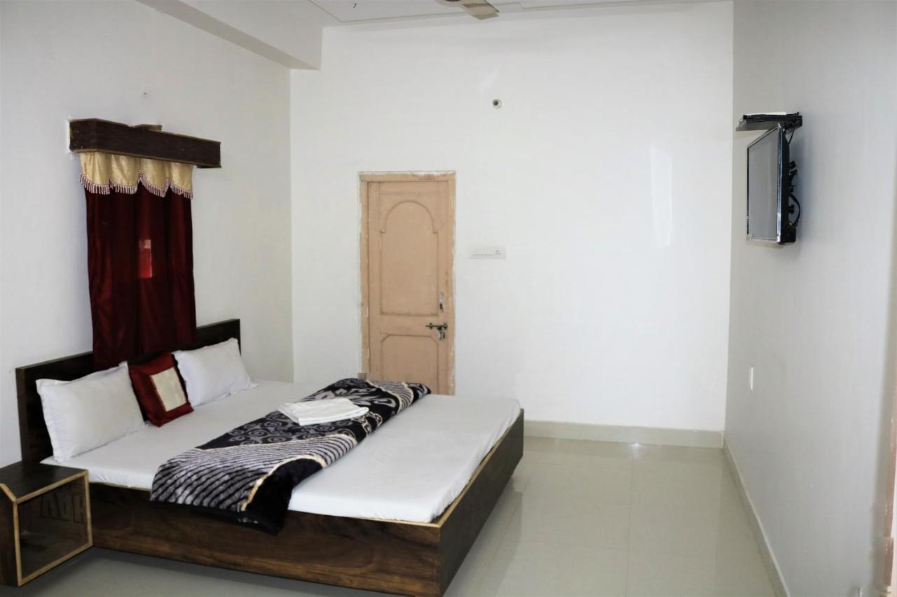 Hotel Santosh Guest House Τζοντχπούρ Εξωτερικό φωτογραφία