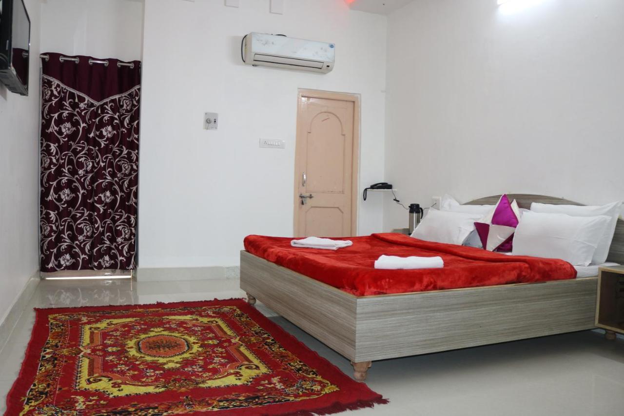 Hotel Santosh Guest House Τζοντχπούρ Εξωτερικό φωτογραφία