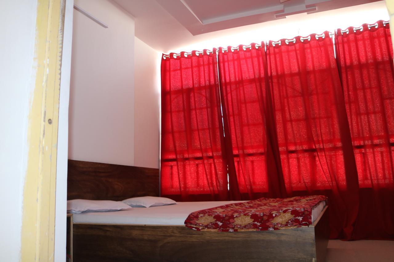 Hotel Santosh Guest House Τζοντχπούρ Εξωτερικό φωτογραφία