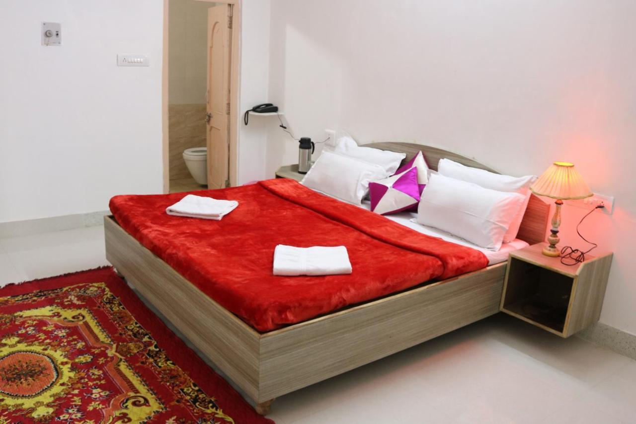Hotel Santosh Guest House Τζοντχπούρ Εξωτερικό φωτογραφία
