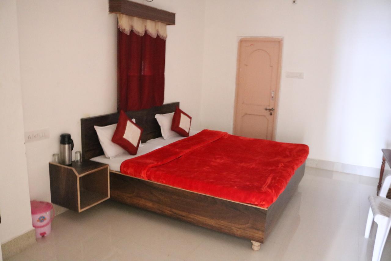Hotel Santosh Guest House Τζοντχπούρ Εξωτερικό φωτογραφία
